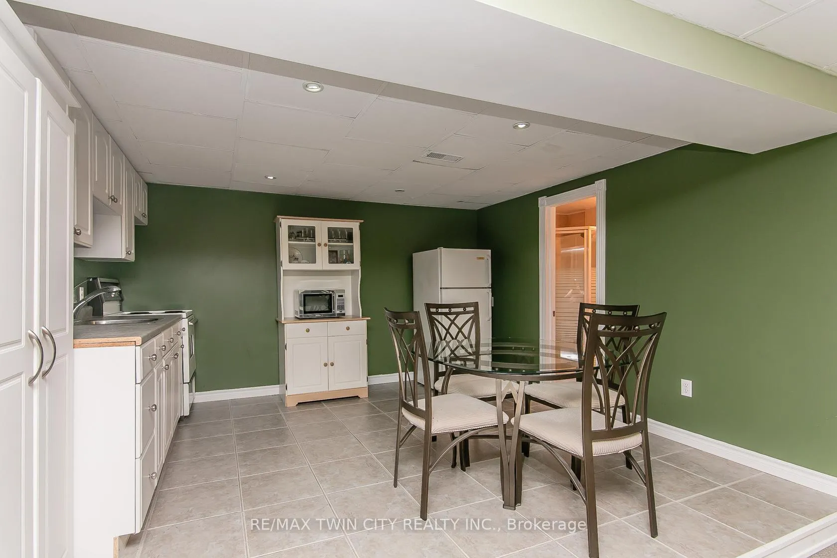 Photo 25 of 34 Blackhorne Crescent, Kitchener — HOMEH