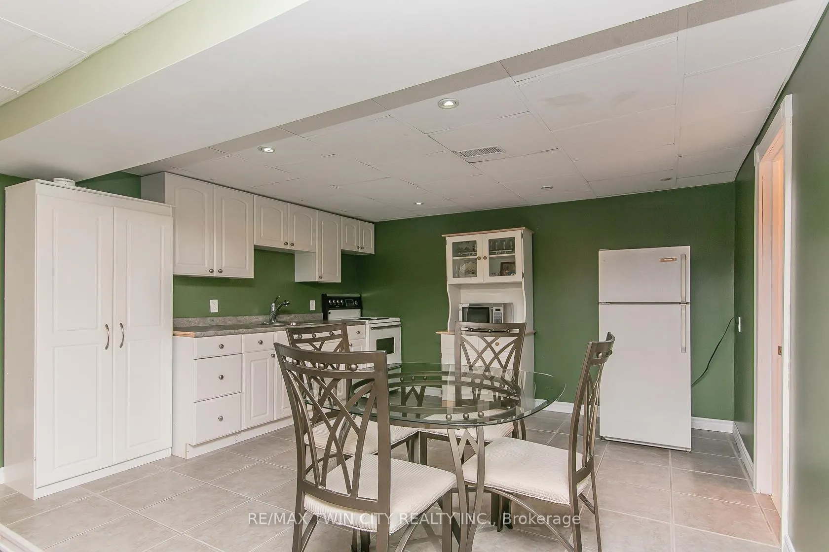 Photo 26 of 34 Blackhorne Crescent, Kitchener — HOMEH