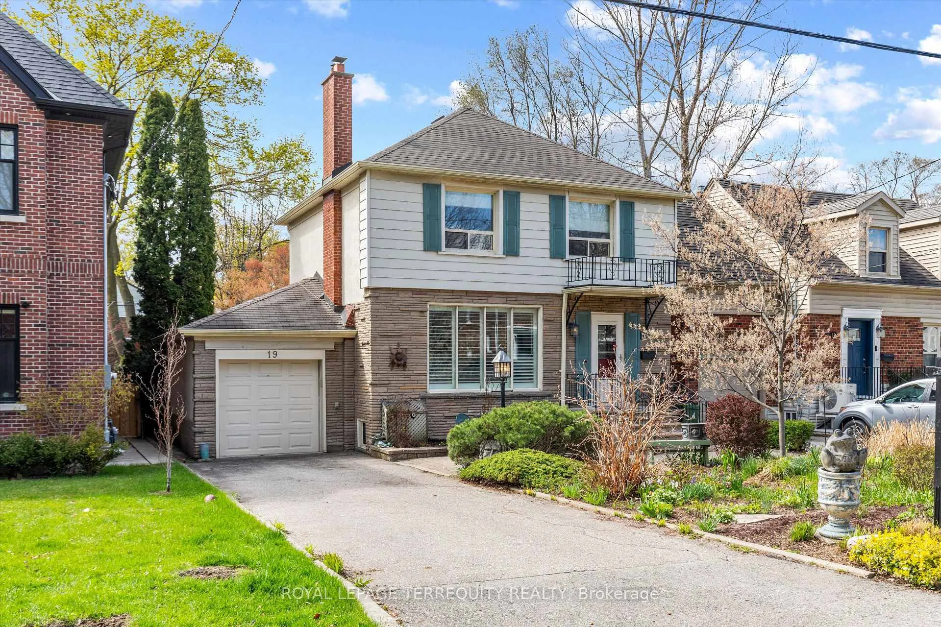 Photo 1 of 19 Bernice Avenue, Etobicoke, Stonegate-Queensway — HOMEH