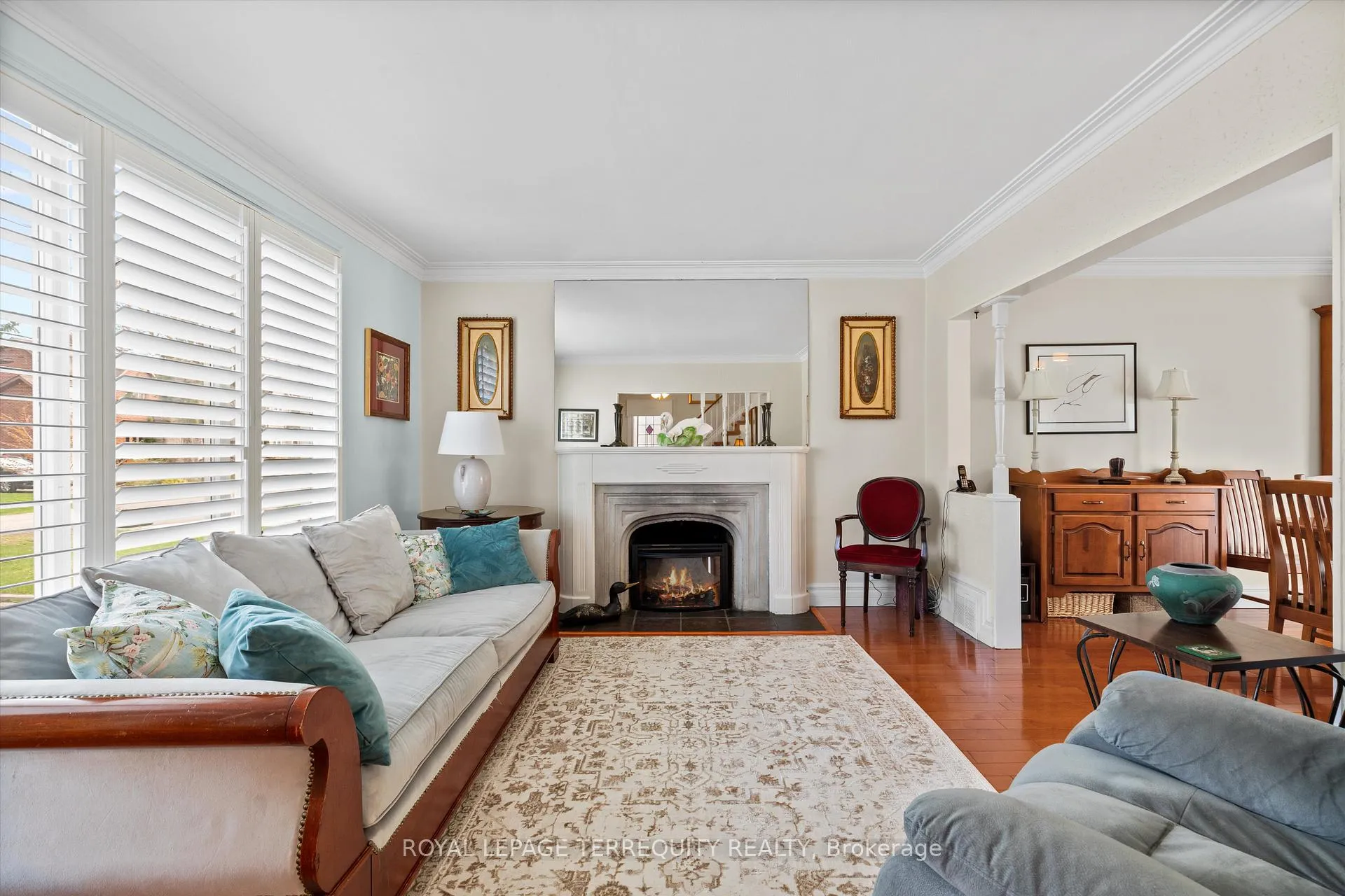 Photo 7 of 19 Bernice Avenue, Etobicoke, Stonegate-Queensway — HOMEH