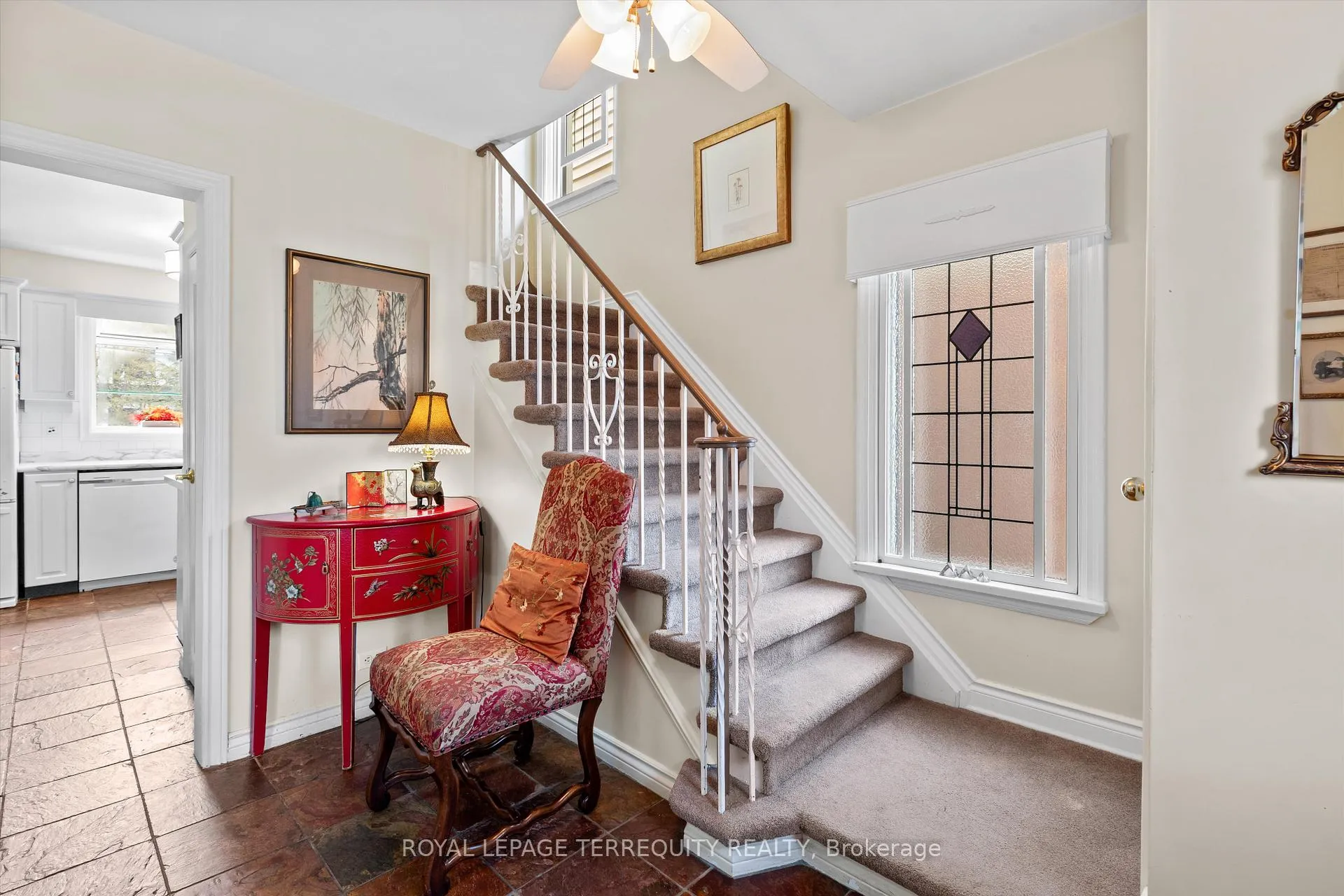 Photo 13 of 19 Bernice Avenue, Etobicoke, Stonegate-Queensway — HOMEH