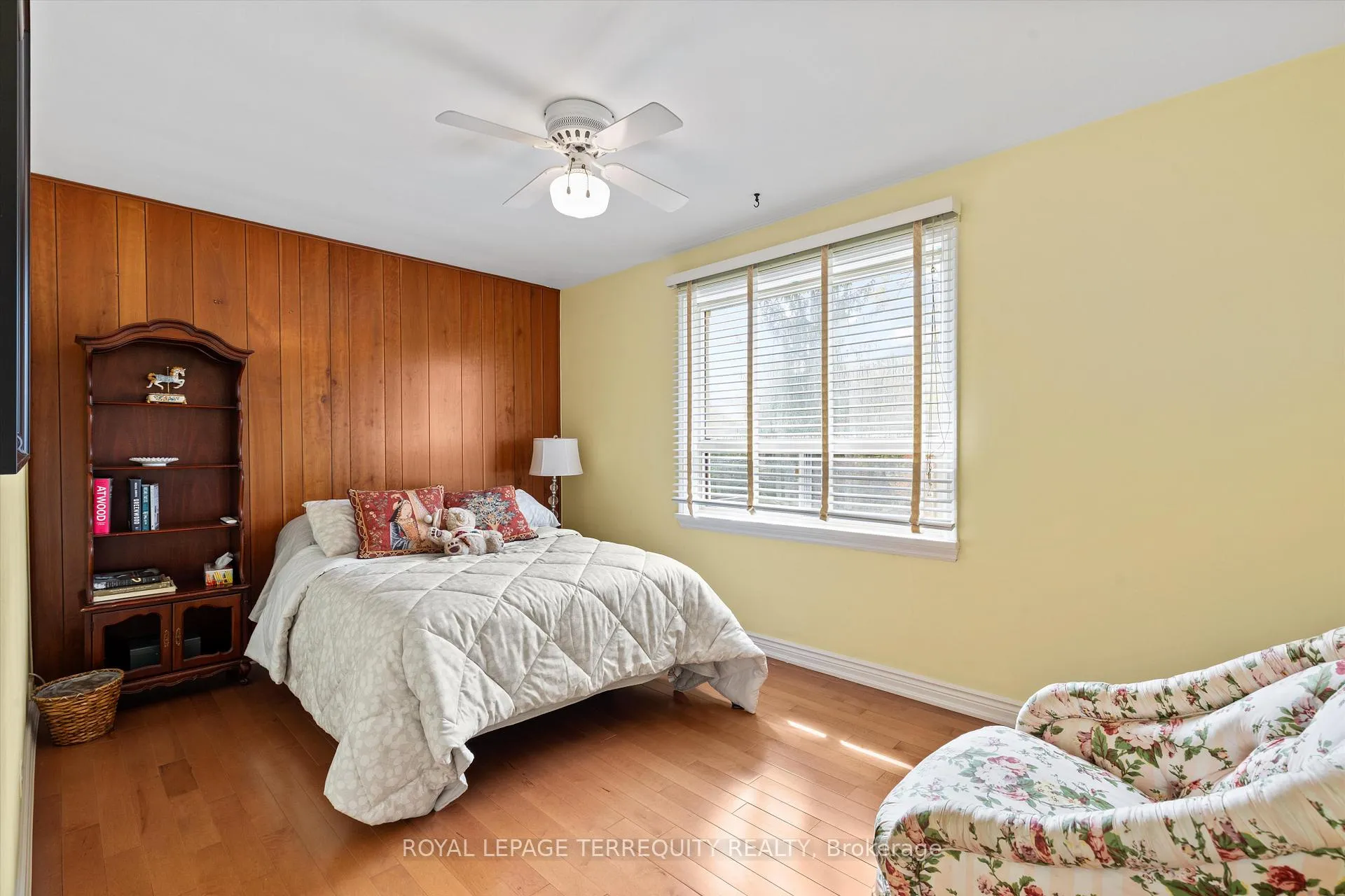 Photo 17 of 19 Bernice Avenue, Etobicoke, Stonegate-Queensway — HOMEH