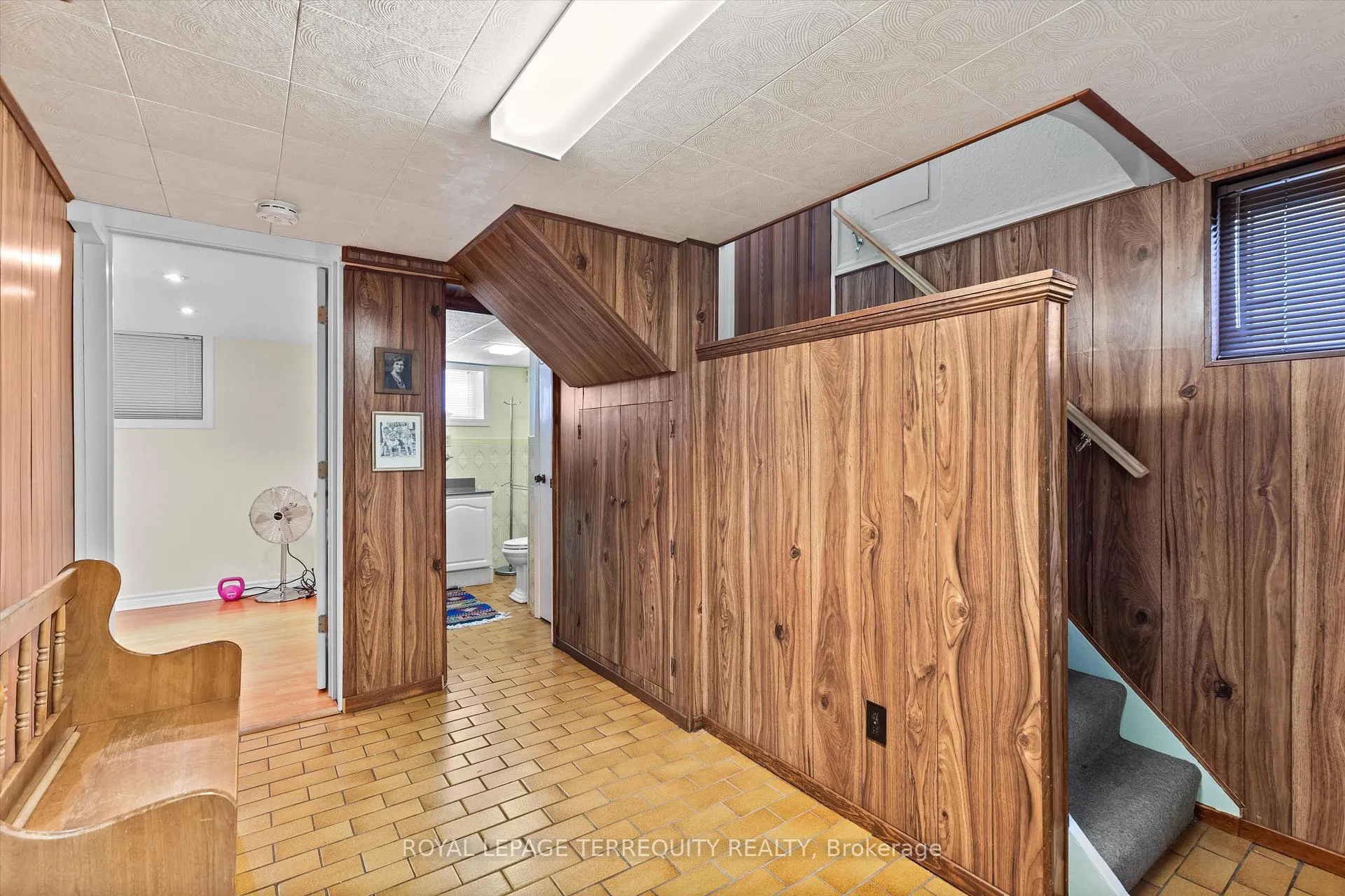 Photo 21 of 19 Bernice Avenue, Etobicoke, Stonegate-Queensway — HOMEH