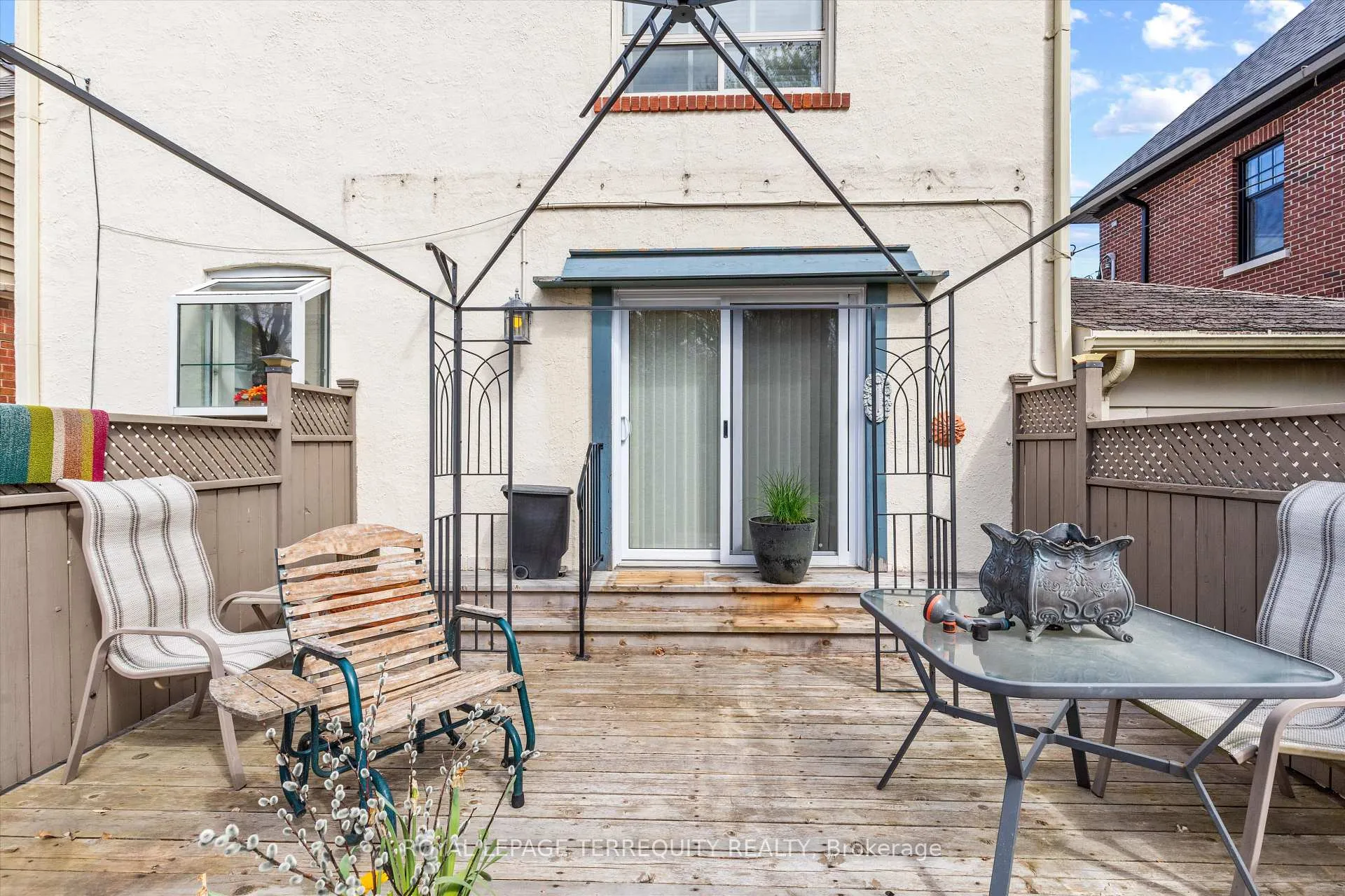 Photo 23 of 19 Bernice Avenue, Etobicoke, Stonegate-Queensway — HOMEH