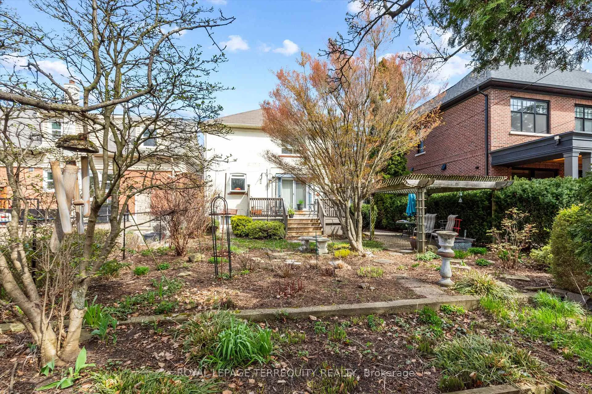 Photo 29 of 19 Bernice Avenue, Etobicoke, Stonegate-Queensway — HOMEH