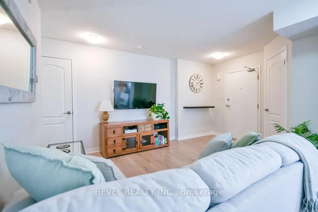 Photo 6 of Unit 5, 51 Ferndale Drive S, Barrie, Ardagh — HOMEH