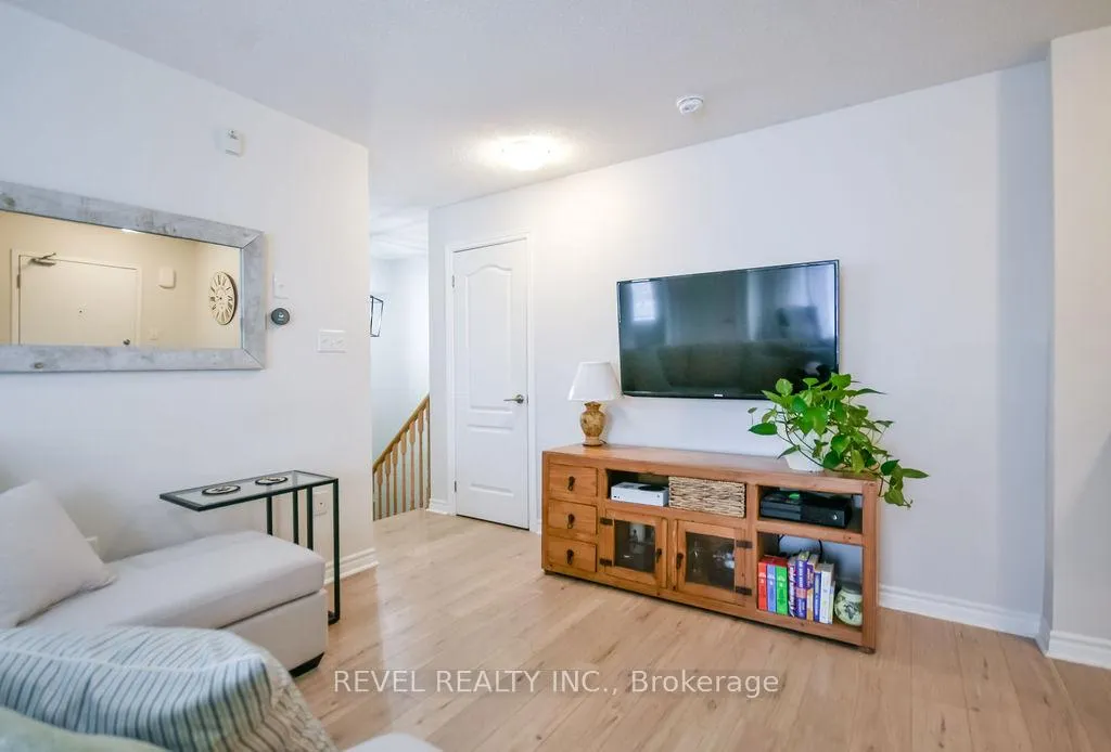 Photo 7 of Unit 5, 51 Ferndale Drive S, Barrie, Ardagh — HOMEH