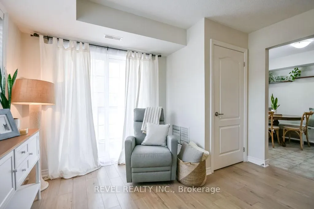 Photo 12 of Unit 5, 51 Ferndale Drive S, Barrie, Ardagh — HOMEH