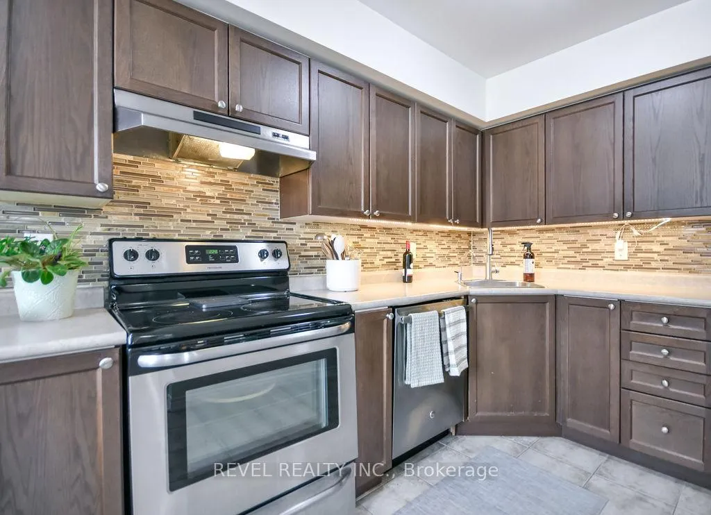 Photo 17 of Unit 5, 51 Ferndale Drive S, Barrie, Ardagh — HOMEH
