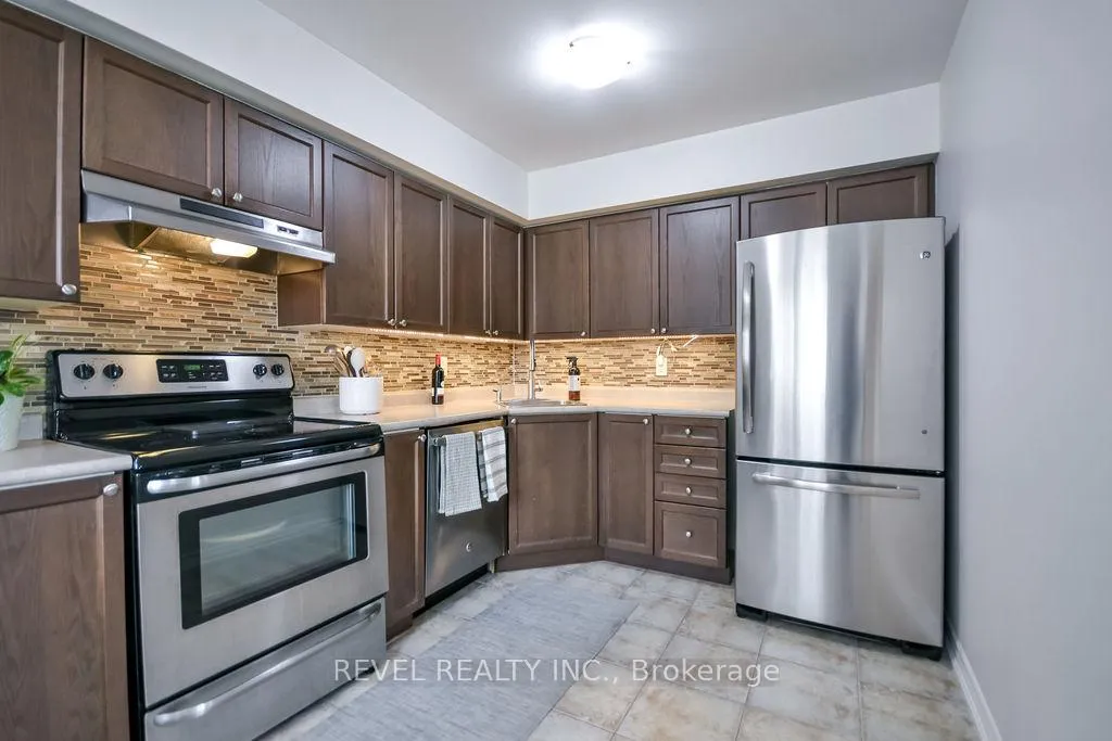 Photo 18 of Unit 5, 51 Ferndale Drive S, Barrie, Ardagh — HOMEH