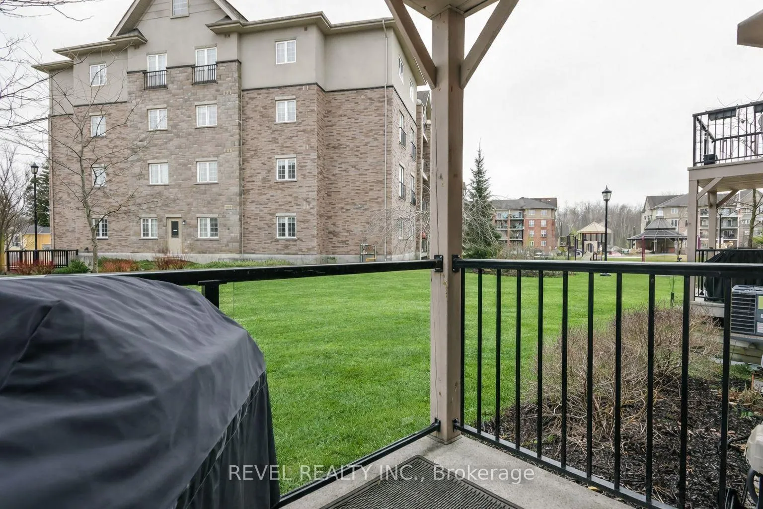Photo 28 of Unit 5, 51 Ferndale Drive S, Barrie, Ardagh — HOMEH