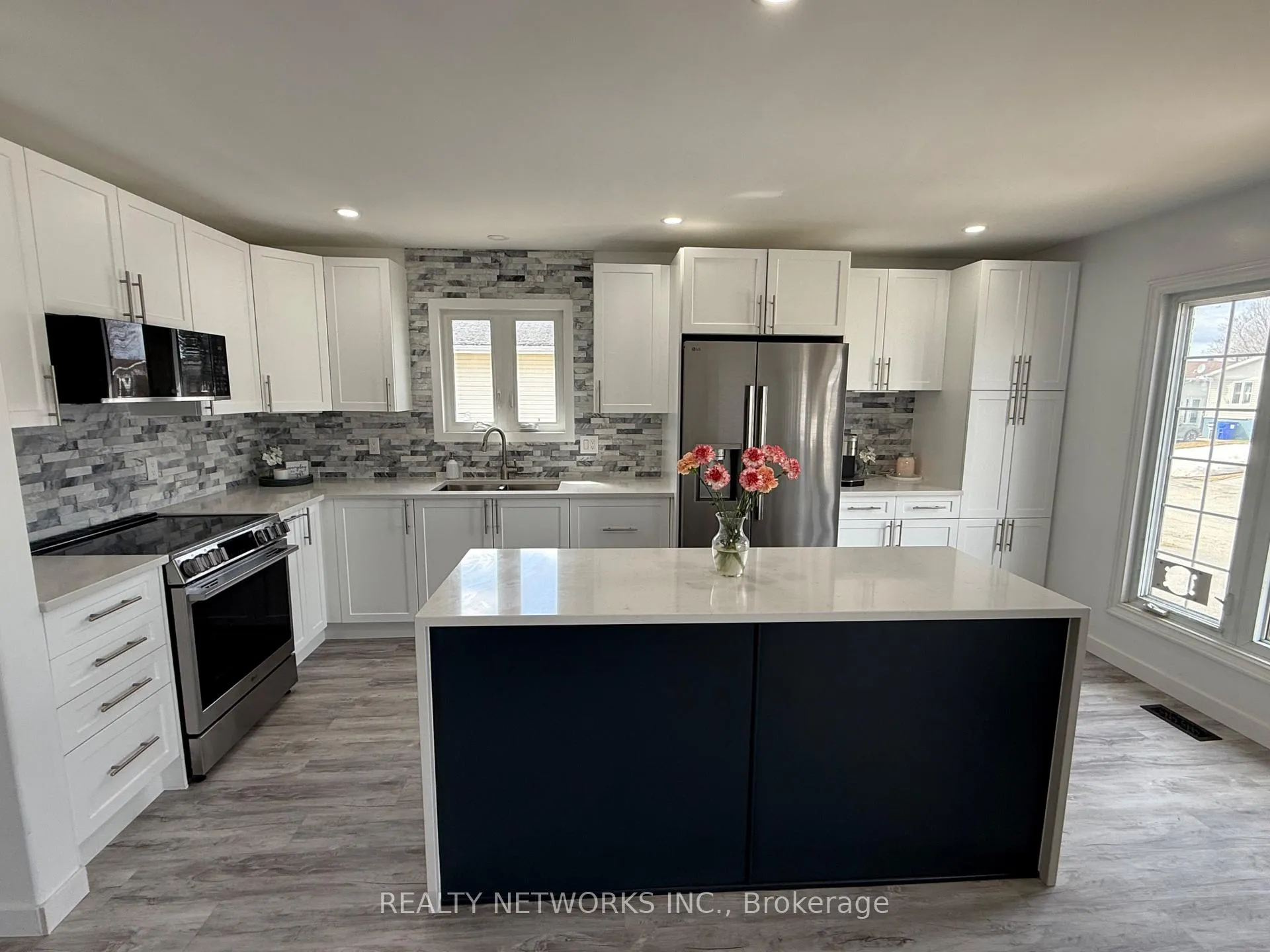 Photo 6 of 162 Timcor Crescent, Timmins, MTJ - Main Area — HOMEH