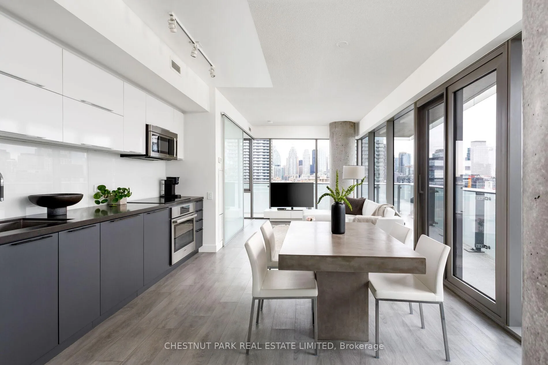 Photo 2 of Unit 1302, 70 Distillery Lane, Toronto, Waterfront Communities — HOMEH
