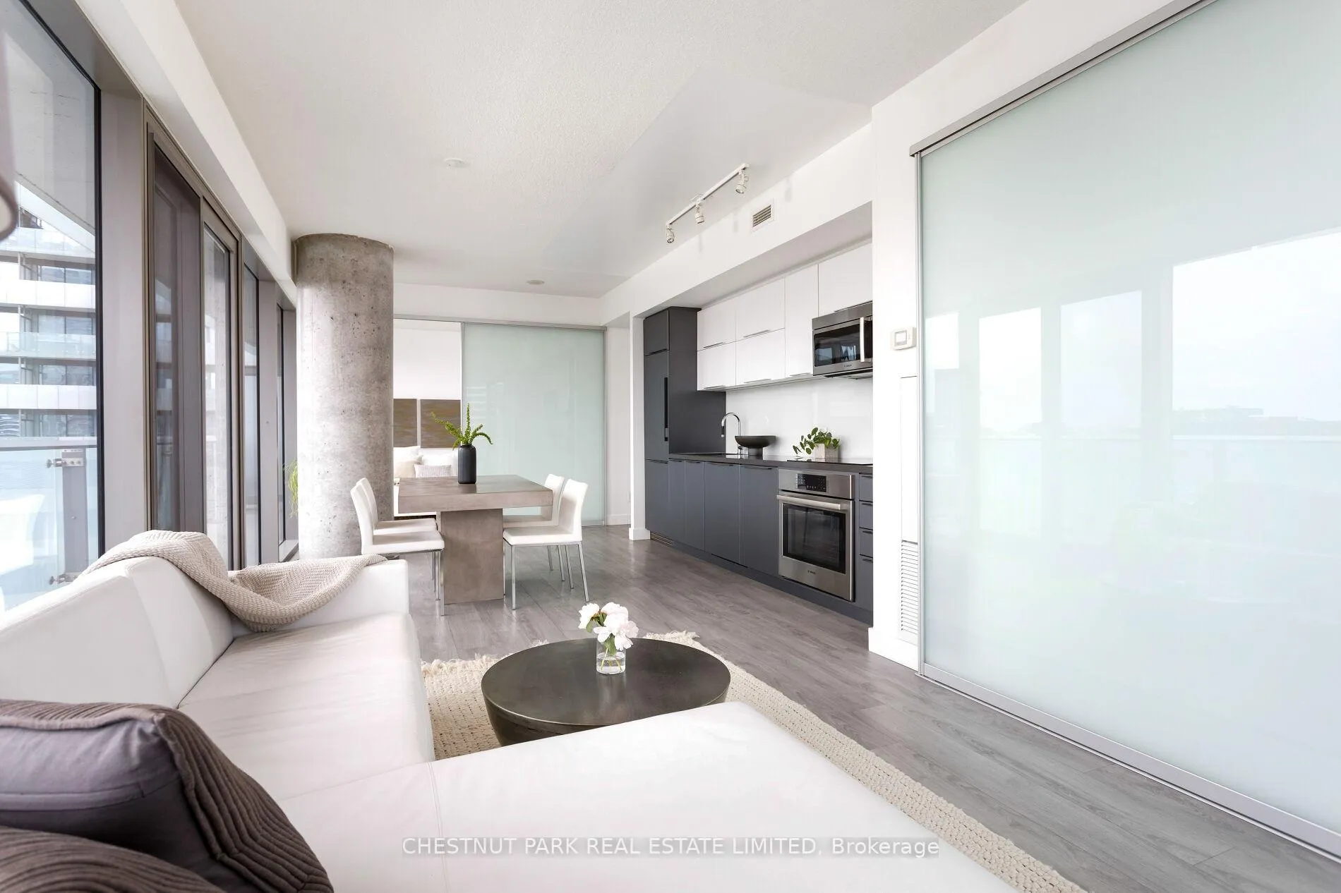 Photo 3 of Unit 1302, 70 Distillery Lane, Toronto, Waterfront Communities — HOMEH