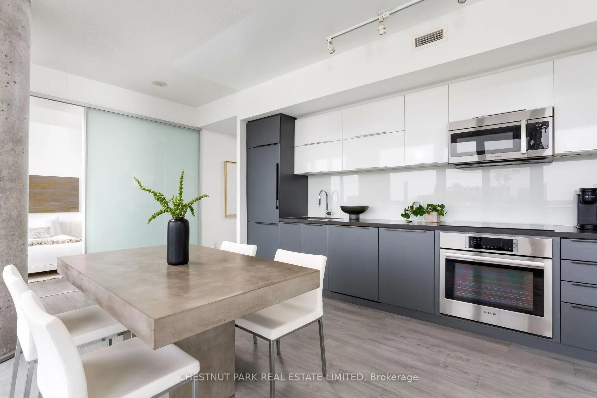 Photo 5 of Unit 1302, 70 Distillery Lane, Toronto, Waterfront Communities — HOMEH