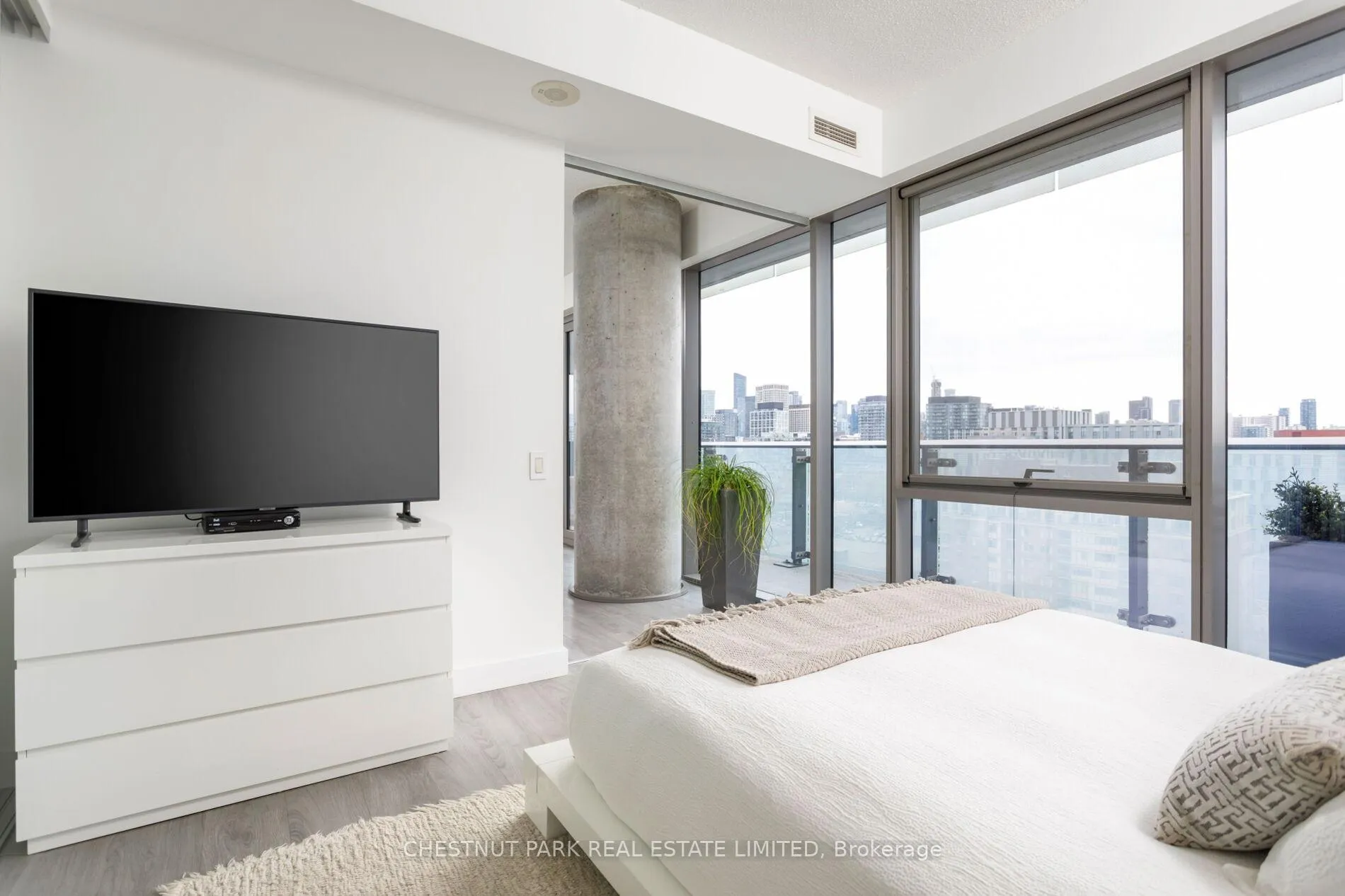 Photo 13 of Unit 1302, 70 Distillery Lane, Toronto, Waterfront Communities — HOMEH