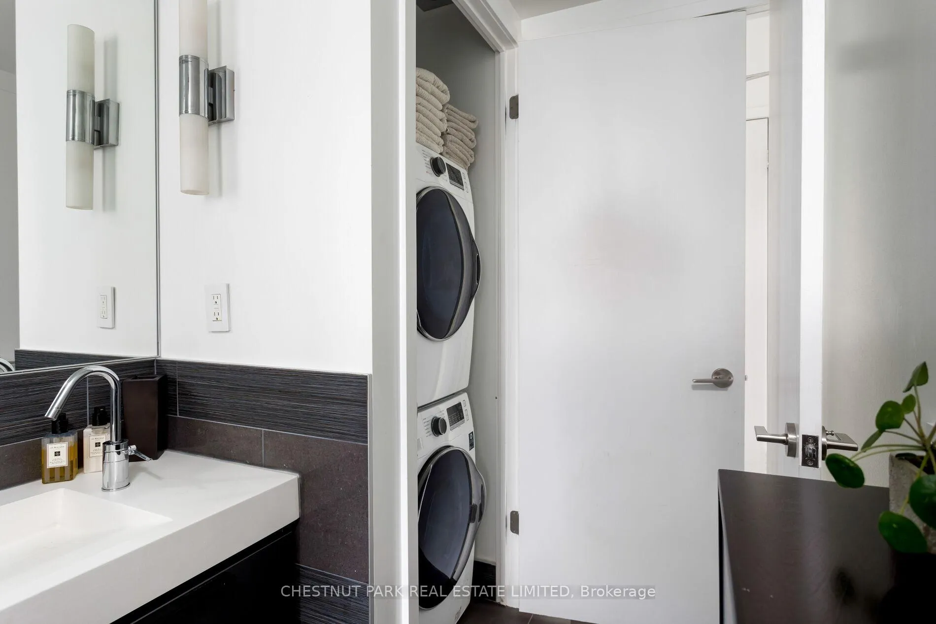 Photo 36 of Unit 1302, 70 Distillery Lane, Toronto, Waterfront Communities — HOMEH