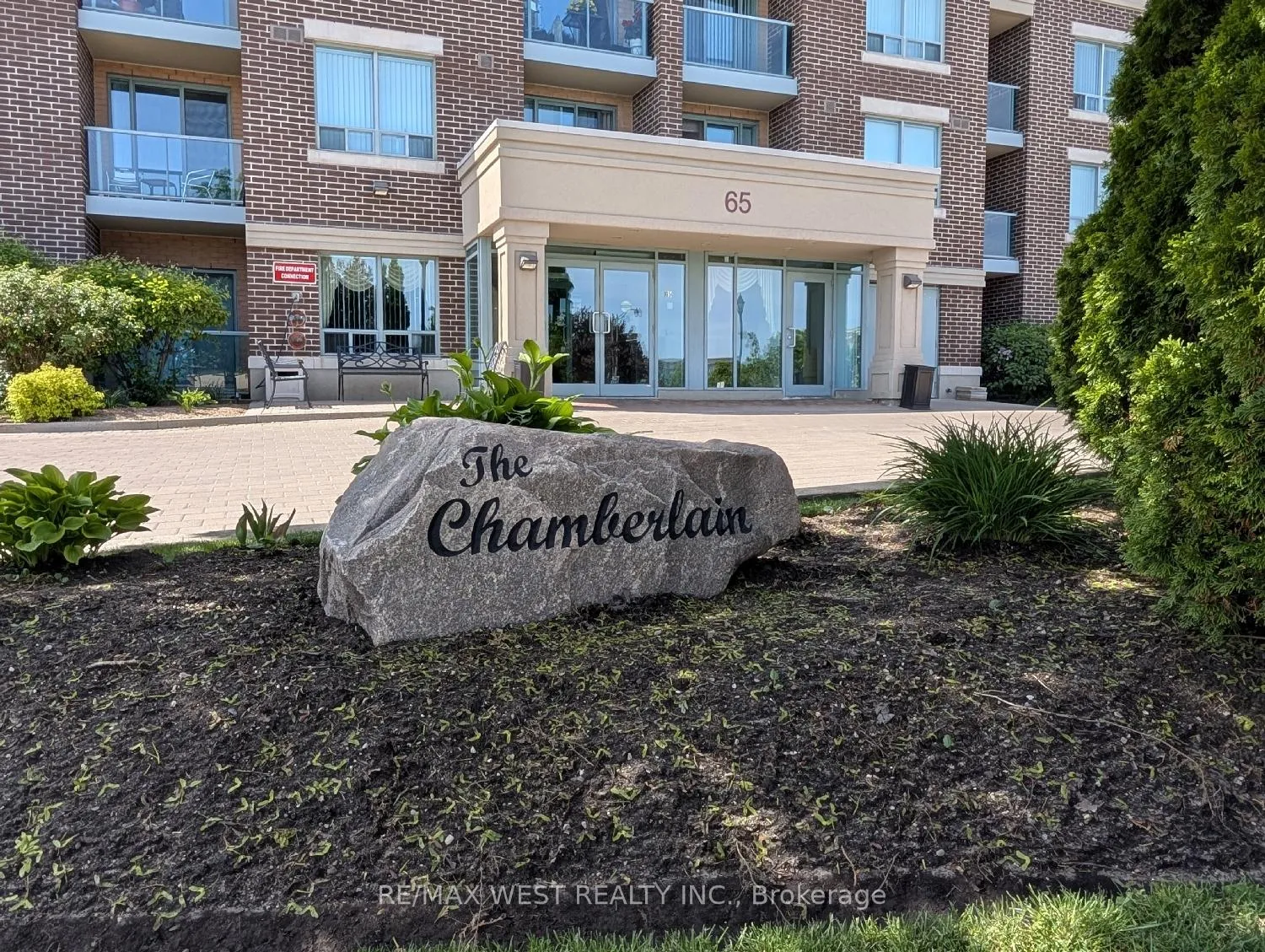 Photo 3 of Unit 203, 65 Via Rosedale, Brampton, Sandringham-Wellington — HOMEH