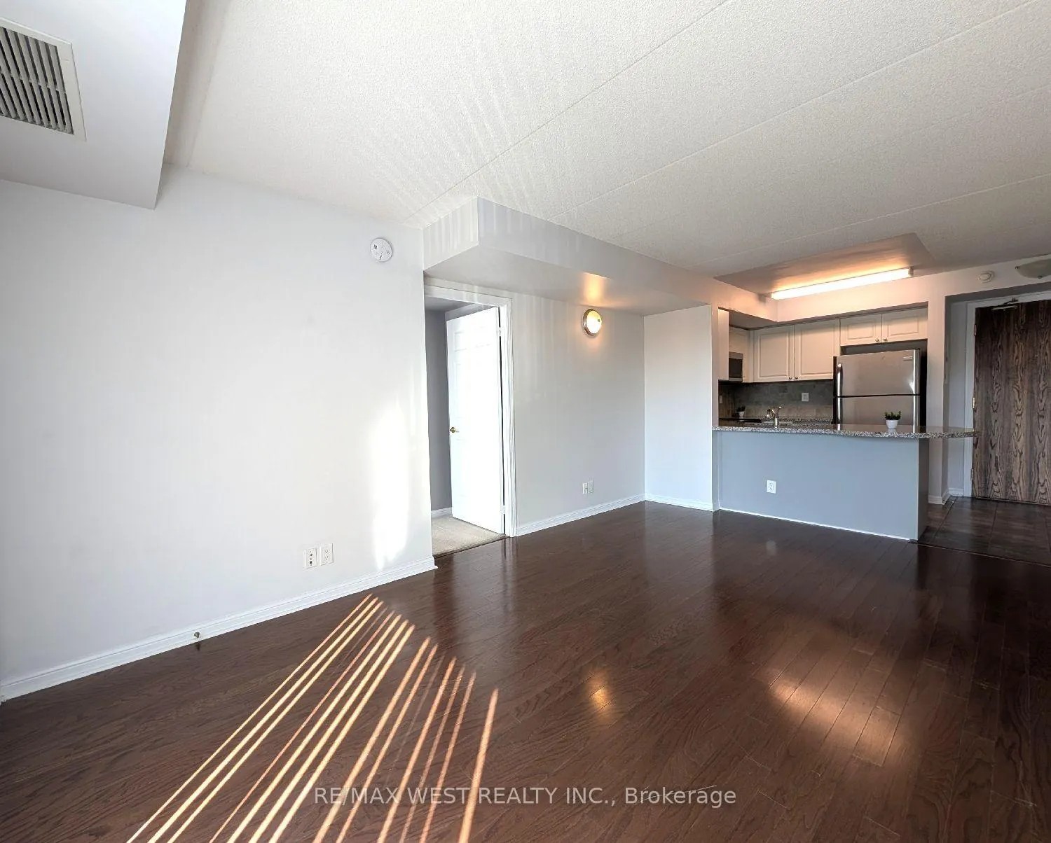 Photo 8 of Unit 203, 65 Via Rosedale, Brampton, Sandringham-Wellington — HOMEH