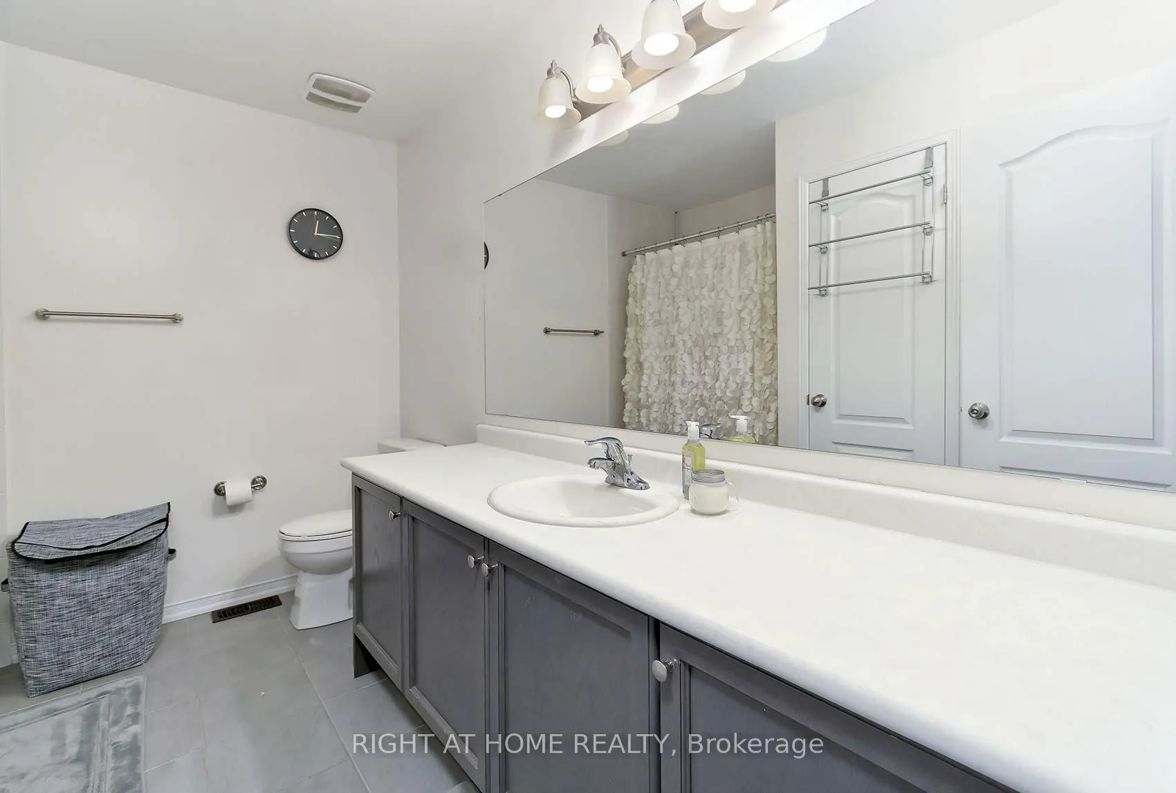 Photo 23 of 736 Farmstead Drive, Milton, Willmott — HOMEH