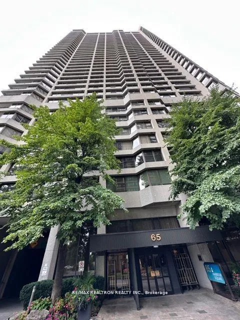 Front of Unit 402, 65 Harbour Square