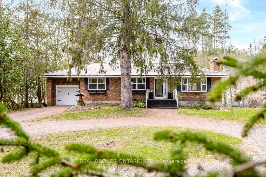 Photo 1 of 12 Alexander Street, Springwater, Anten Mills — HOMEH