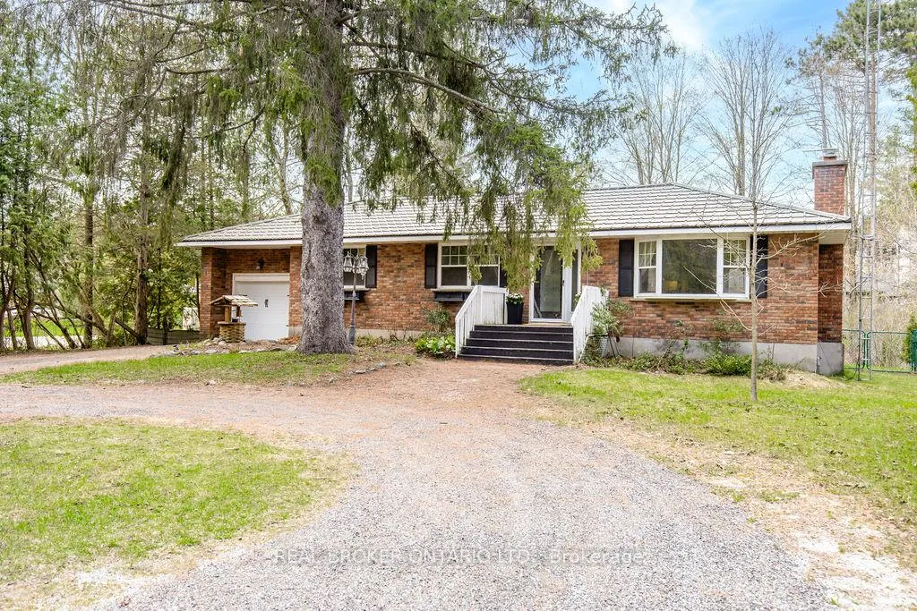 Photo 2 of 12 Alexander Street, Springwater, Anten Mills — HOMEH