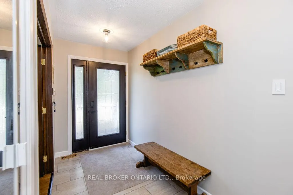 Photo 3 of 12 Alexander Street, Springwater, Anten Mills — HOMEH