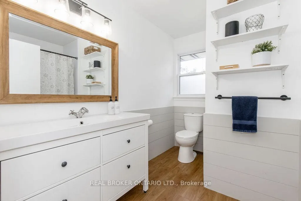 Photo 17 of 12 Alexander Street, Springwater, Anten Mills — HOMEH