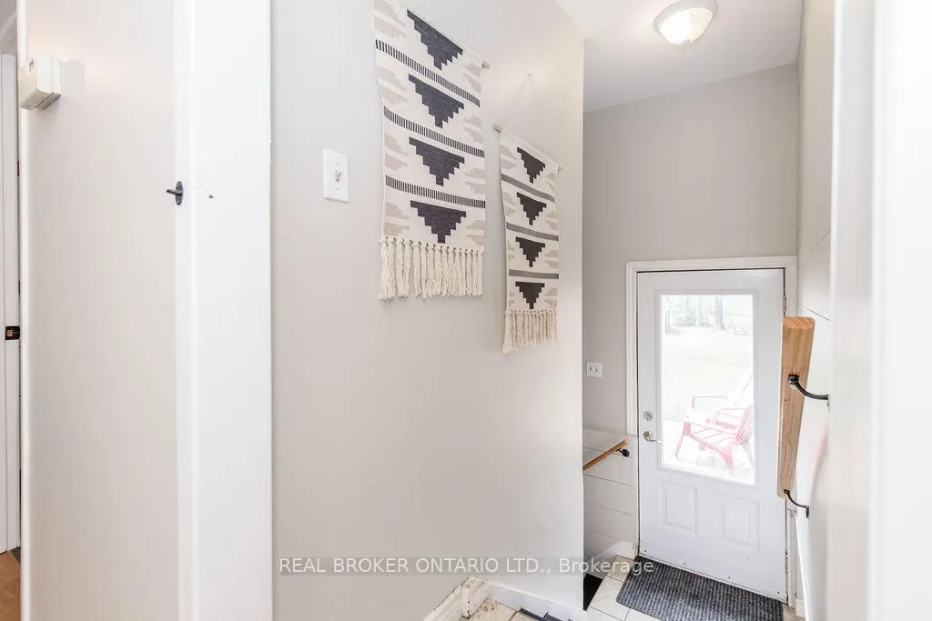 Photo 28 of 12 Alexander Street, Springwater, Anten Mills — HOMEH