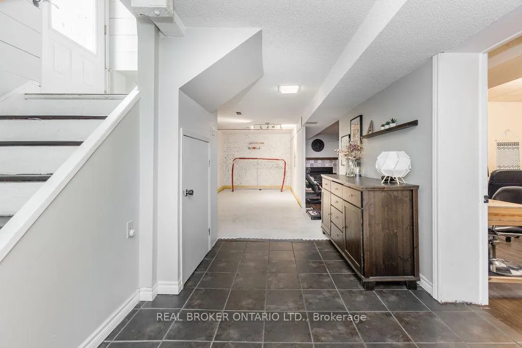 Photo 29 of 12 Alexander Street, Springwater, Anten Mills — HOMEH