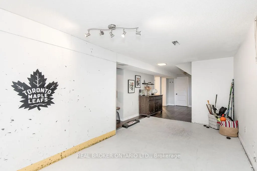 Photo 31 of 12 Alexander Street, Springwater, Anten Mills — HOMEH