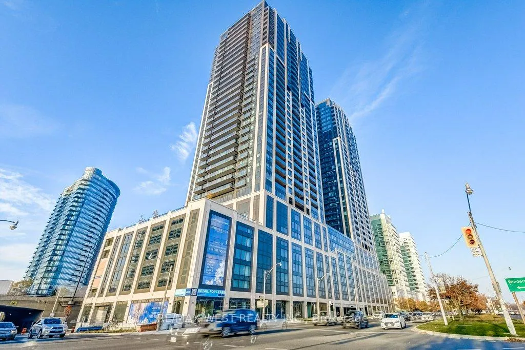 Front of Unit 3908, 1928 Lake Shore Boulevard W