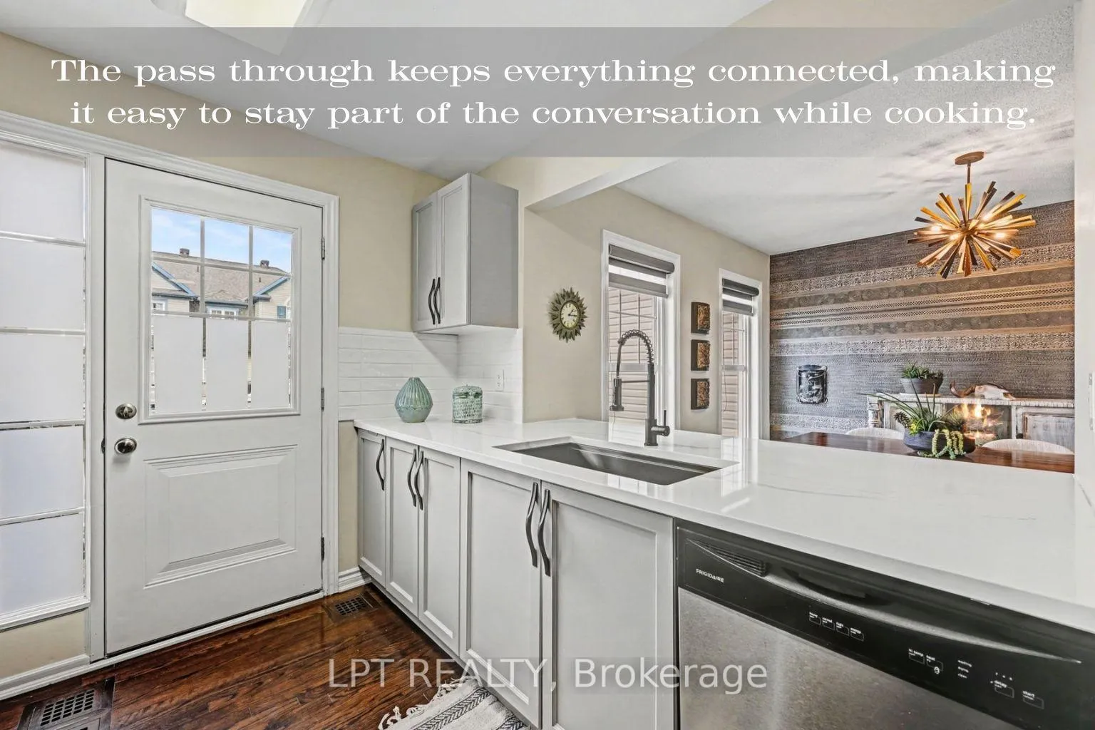 Photo 6 of 607 Meadowcreek Circle, Ottawa, Kanata - Emerald Meadows/Trailwest — HOMEH