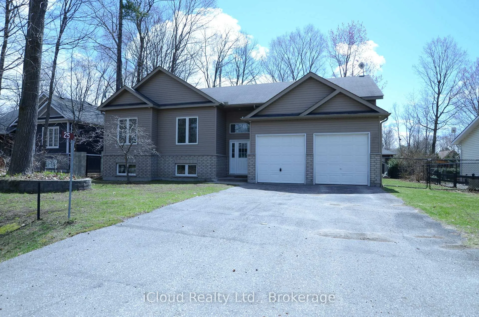 Photo 35 of 25 Rue Vanier, Tiny, Rural Tiny — HOMEH