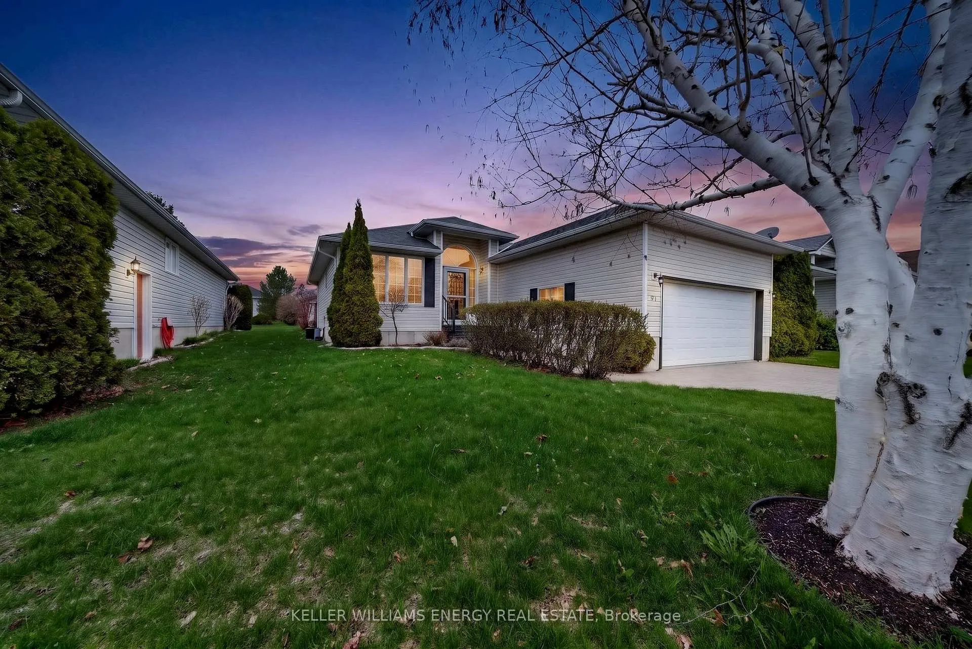 Photo 2 of 51 Elmdale Drive, Prince Edward County, Wellington Ward — HOMEH