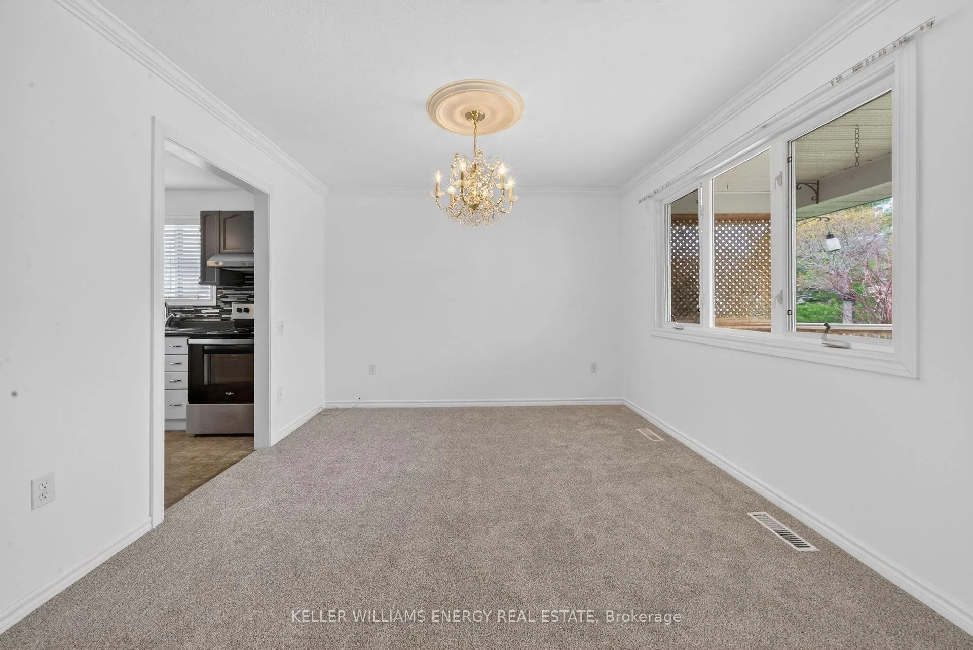 Photo 10 of 51 Elmdale Drive, Prince Edward County, Wellington Ward — HOMEH