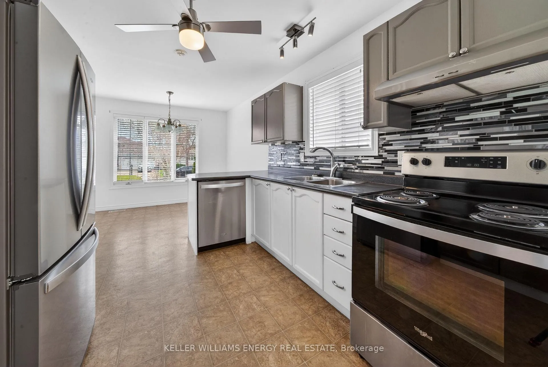 Photo 23 of 51 Elmdale Drive, Prince Edward County, Wellington Ward — HOMEH