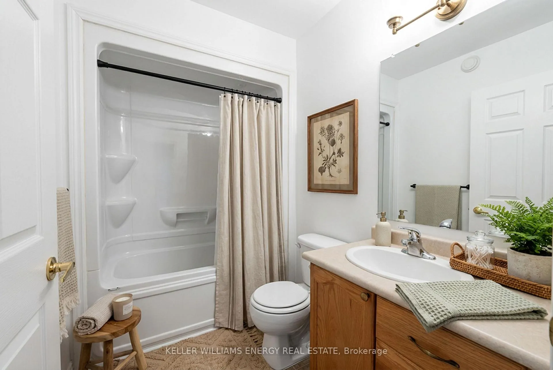 Photo 31 of 51 Elmdale Drive, Prince Edward County, Wellington Ward — HOMEH