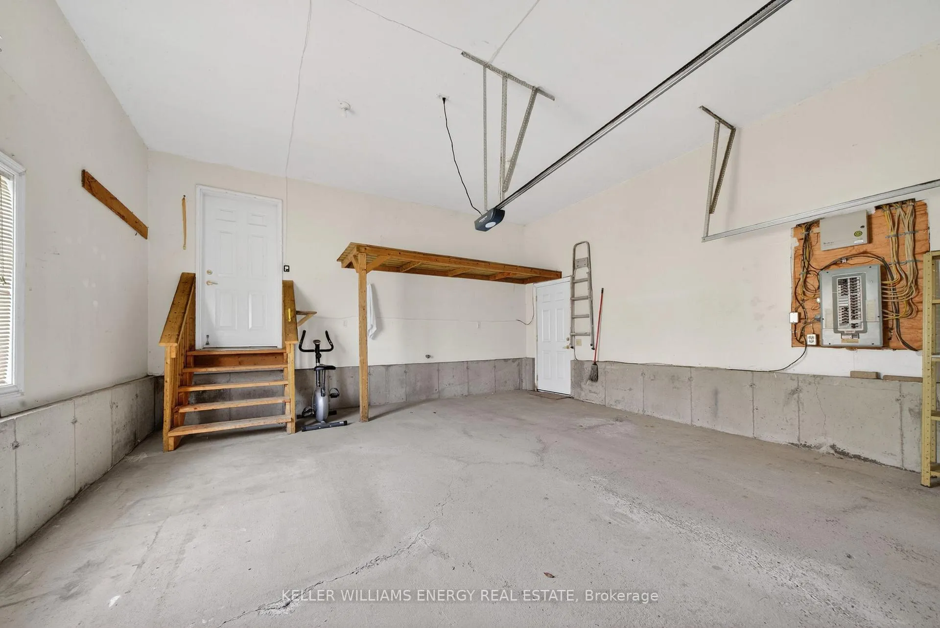 Photo 42 of 51 Elmdale Drive, Prince Edward County, Wellington Ward — HOMEH
