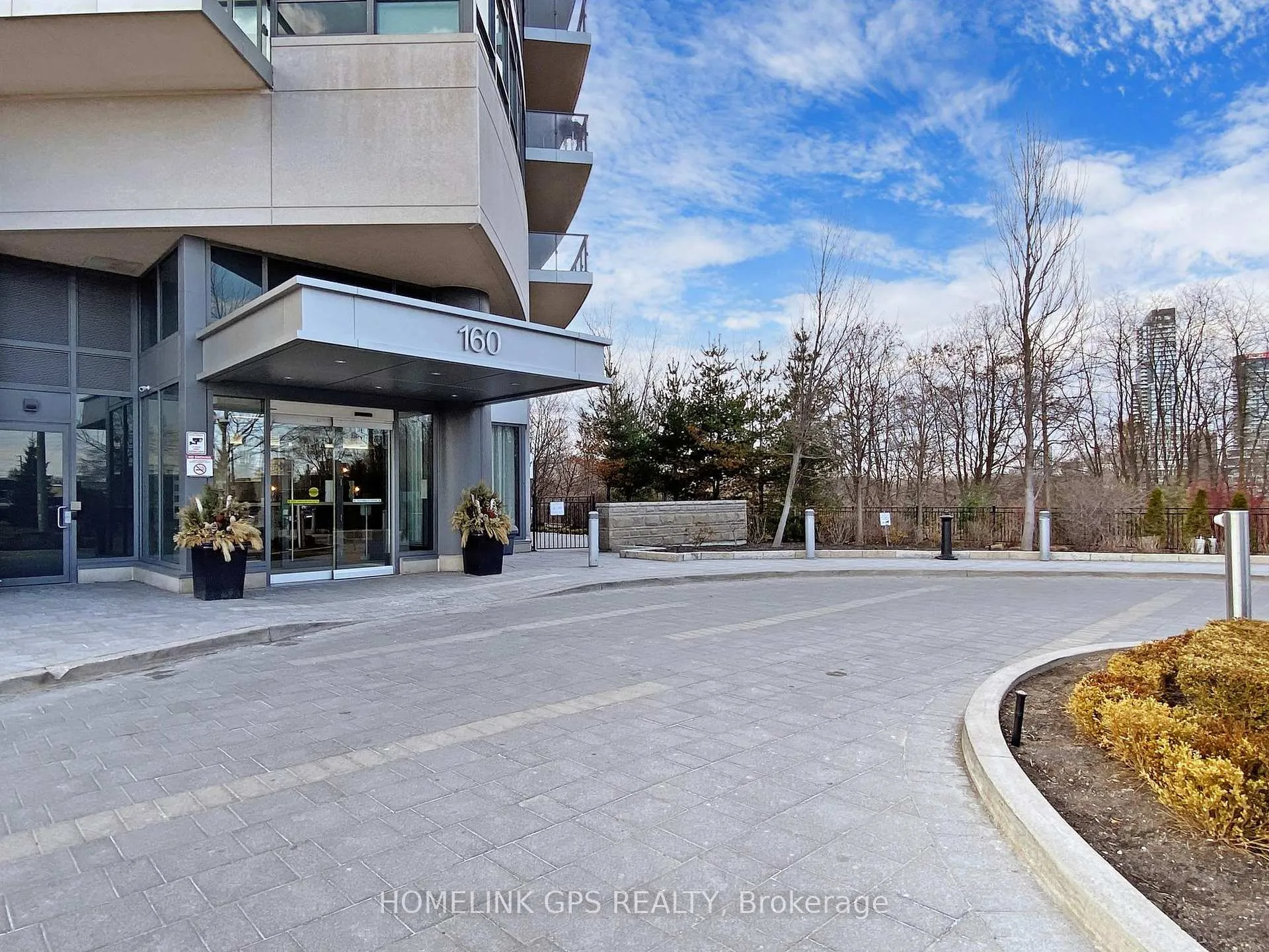 Front of Unit 1505, 160 Vanderhoof Avenue