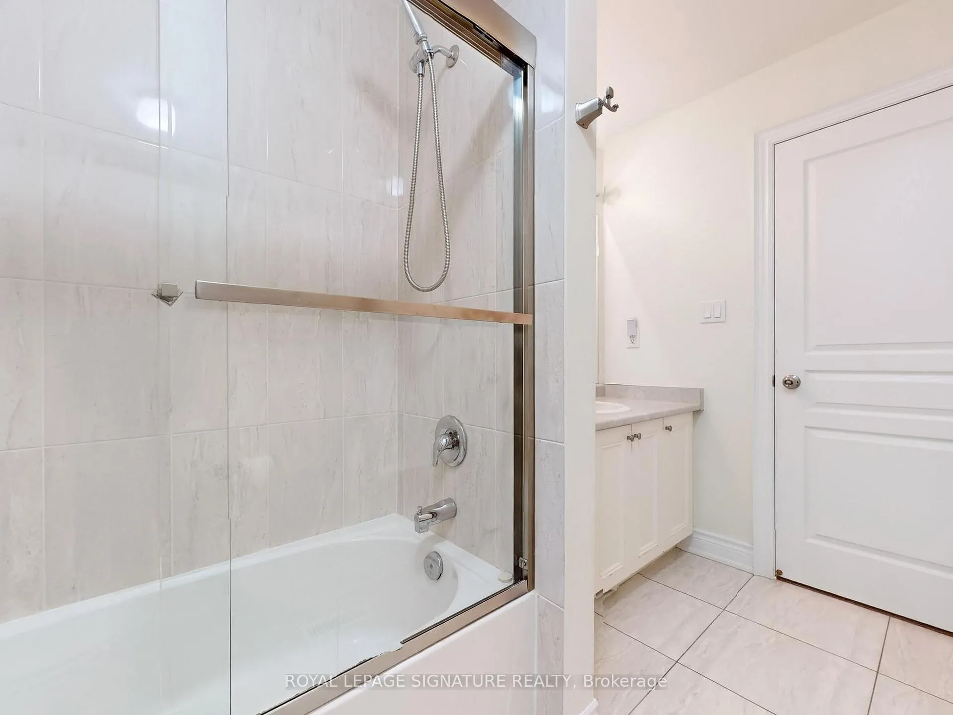 Photo 40 of 46 Kincardine Street, Vaughan, Kleinburg — HOMEH