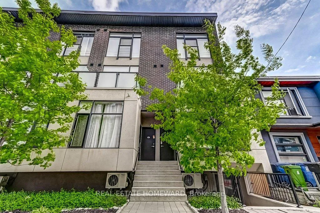 Photo 2 of Unit 4, 1321 Gerrard Street E, Toronto, Greenwood-Coxwell — HOMEH