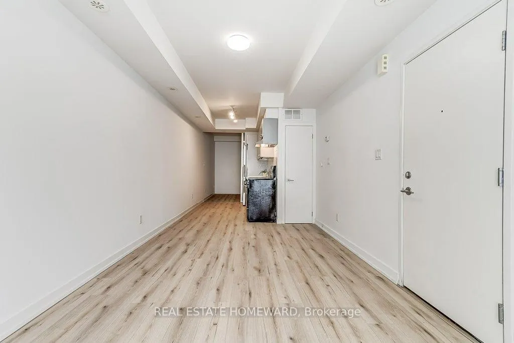 Photo 10 of Unit 4, 1321 Gerrard Street E, Toronto, Greenwood-Coxwell — HOMEH