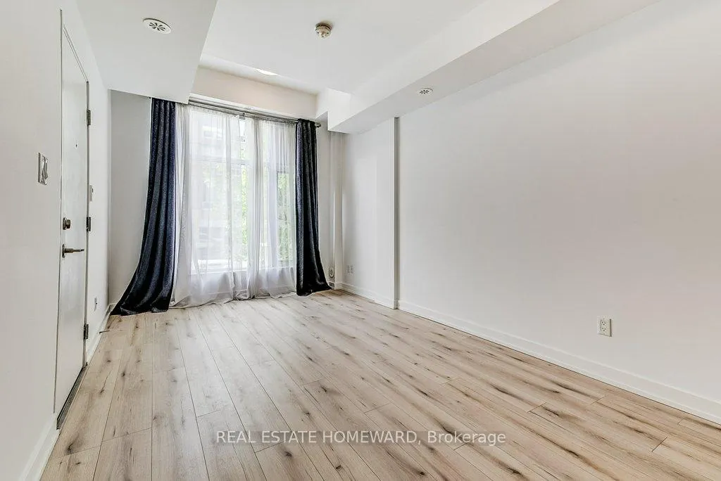 Photo 11 of Unit 4, 1321 Gerrard Street E, Toronto, Greenwood-Coxwell — HOMEH