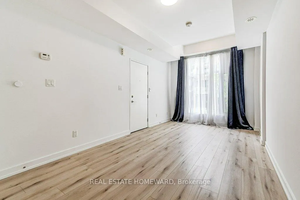 Photo 12 of Unit 4, 1321 Gerrard Street E, Toronto, Greenwood-Coxwell — HOMEH