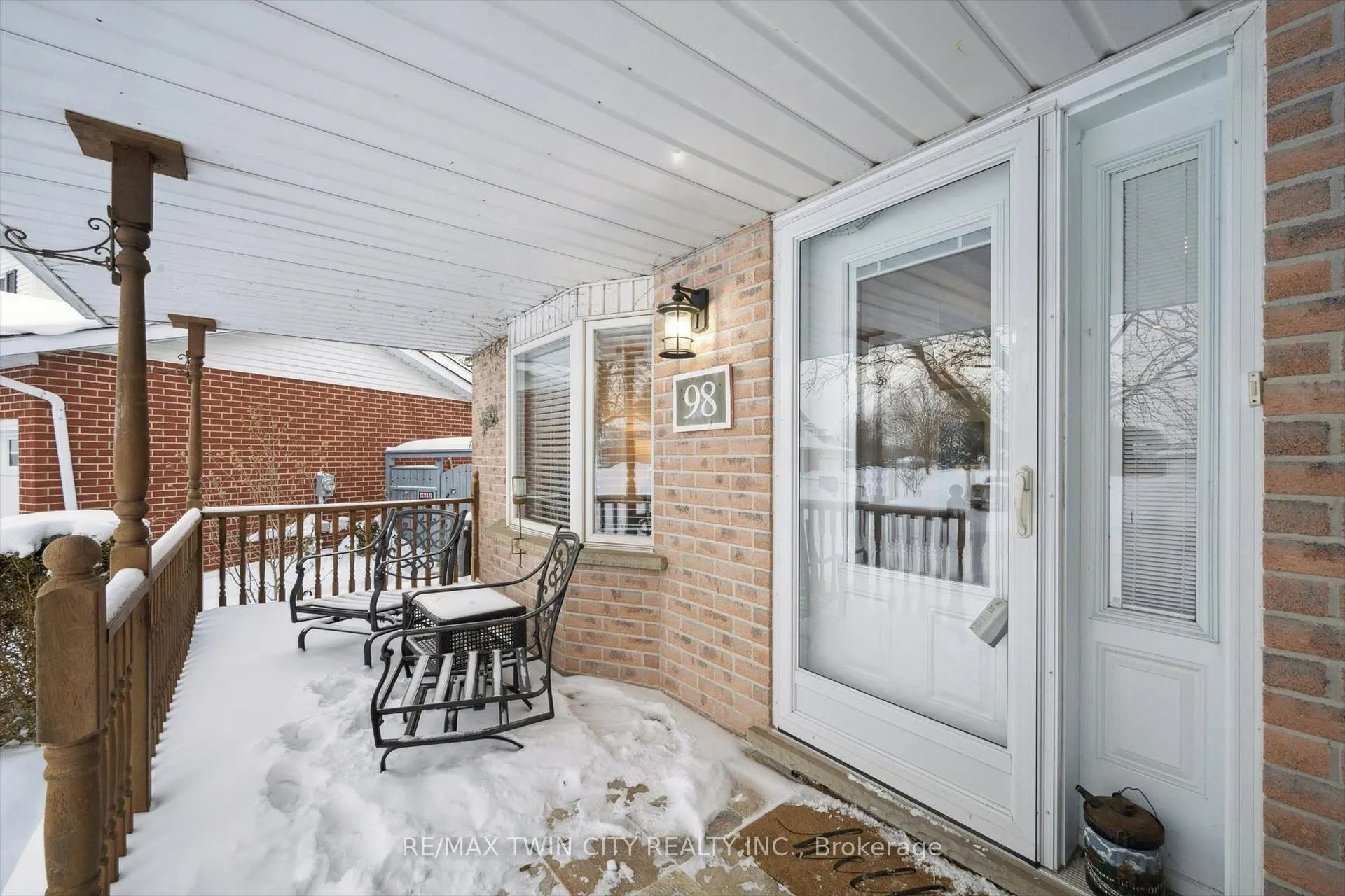 Photo 4 of 98 Old Maple Lane, Kitchener — HOMEH