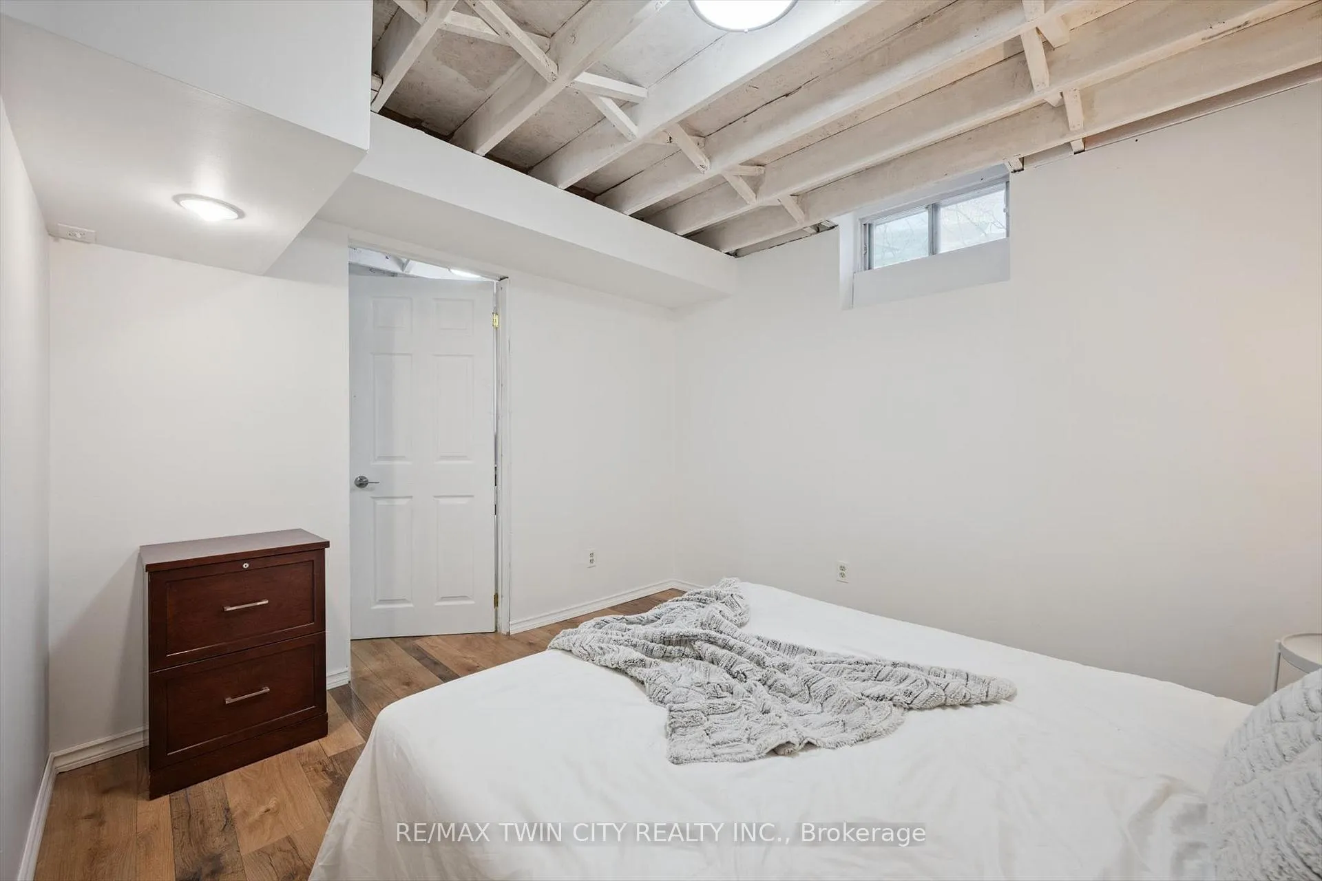 Photo 32 of 98 Old Maple Lane, Kitchener — HOMEH