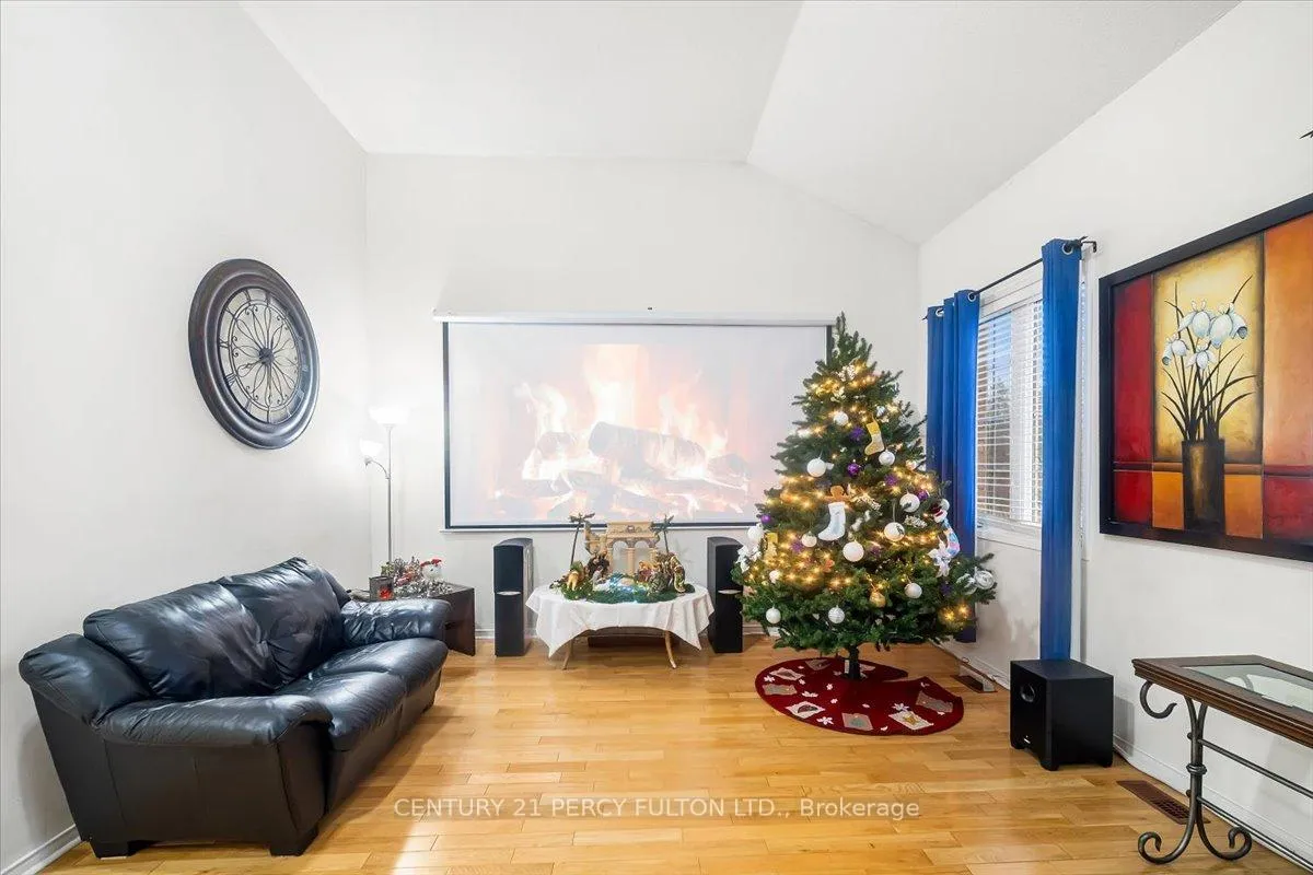 Photo 8 of 8 Boulderbrook Drive, Scarborough, Rouge — HOMEH