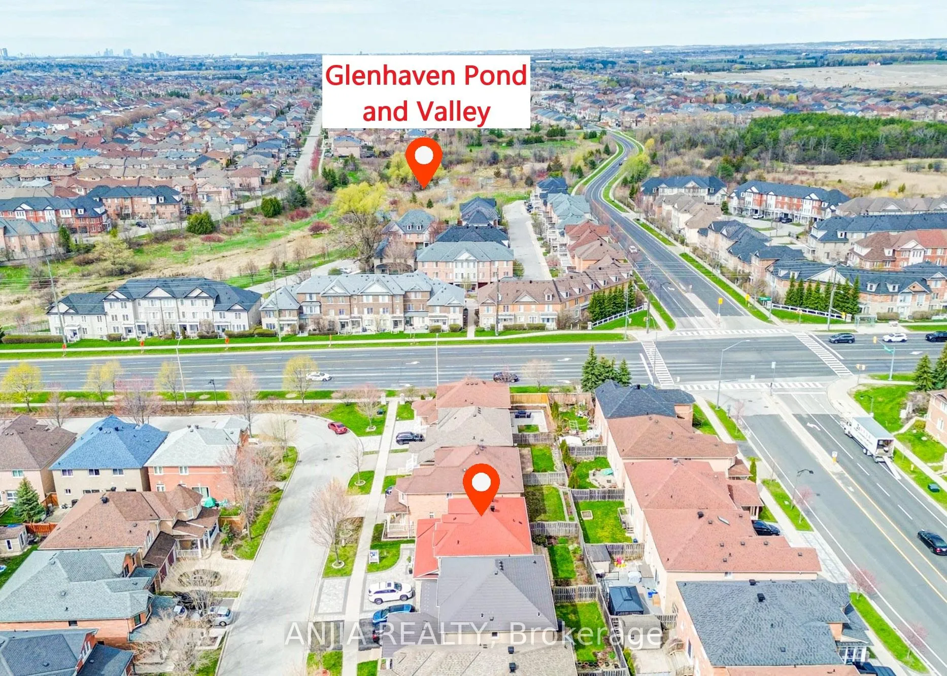 Photo 3 of 87 Lampton Crescent, Markham, Wismer — HOMEH